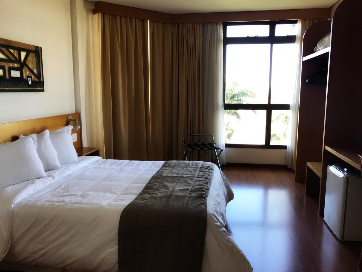 Serema Palace Hotel Лаврас Екстериор снимка